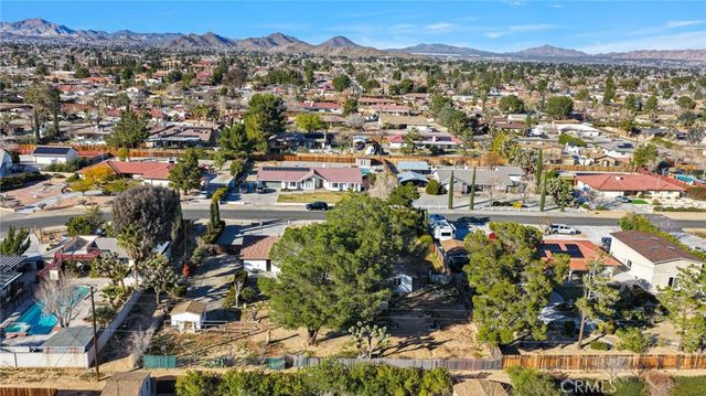 13027 Quapaw, Apple Valley, CA 92308