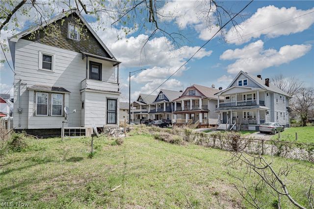 1484 E 135th Street, East Cleveland, OH 44112