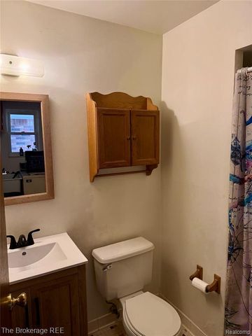 37830 Erna Drive, Sterling Heights, MI 48312