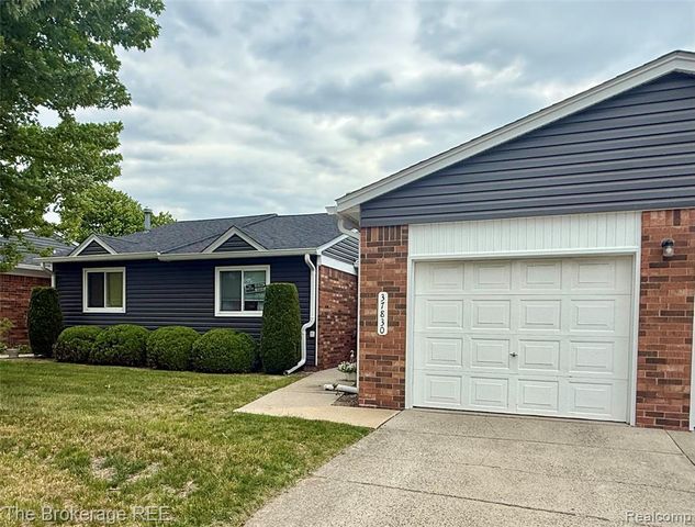 37830 Erna Drive, Sterling Heights, MI 48312