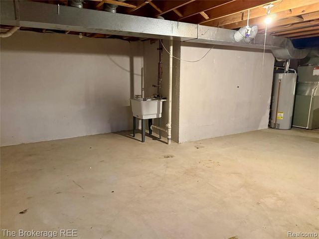 37830 Erna Drive, Sterling Heights, MI 48312