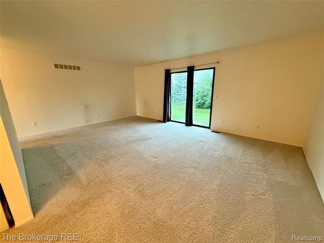 37830 Erna Drive, Sterling Heights, MI 48312