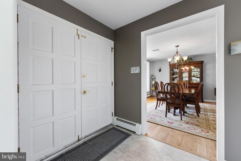 157 CHESTNUT VALLEY DR, DOYLESTOWN, PA 18901 — photo 5