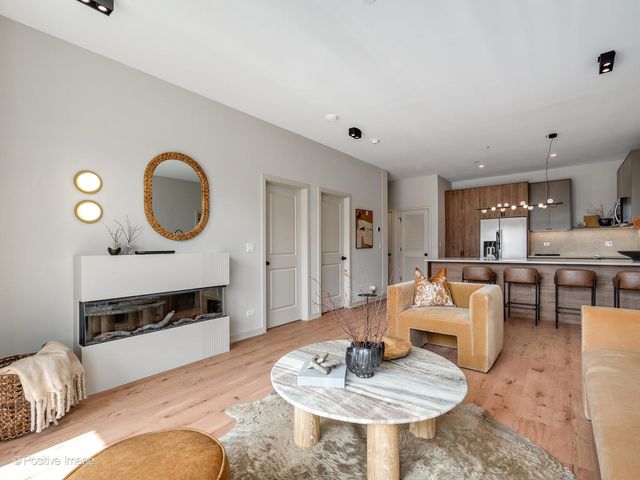 1257 N ASHLAND Avenue 304, Chicago, IL 60622