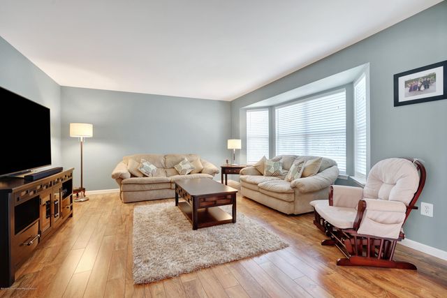 786 Applewood Court, Jackson, NJ 08527