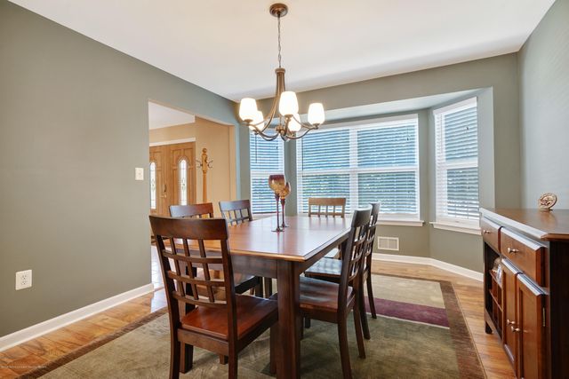 786 Applewood Court, Jackson, NJ 08527