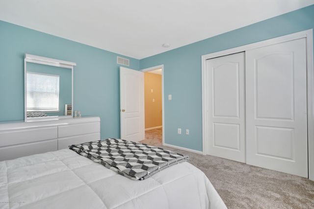 786 Applewood Court, Jackson, NJ 08527