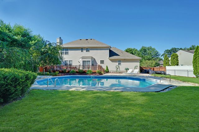 786 Applewood Court, Jackson, NJ 08527