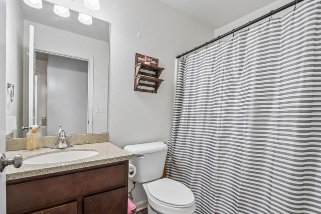 1511 E Longneedle LANE, Elkhorn, WI 53121