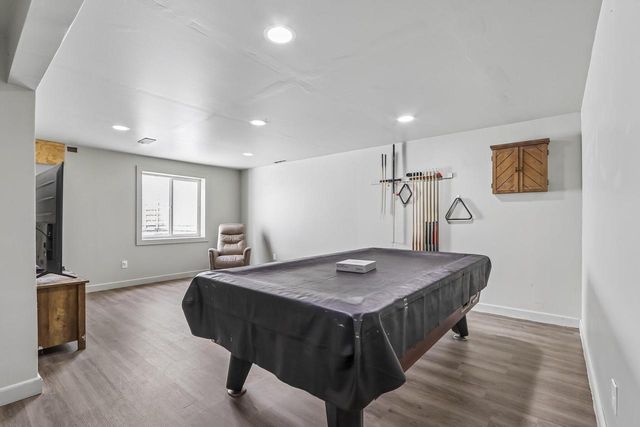 1511 E Longneedle LANE, Elkhorn, WI 53121