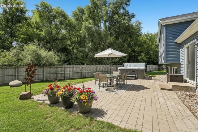 1511 E Longneedle LANE, Elkhorn, WI 53121