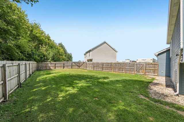 1511 E Longneedle LANE, Elkhorn, WI 53121