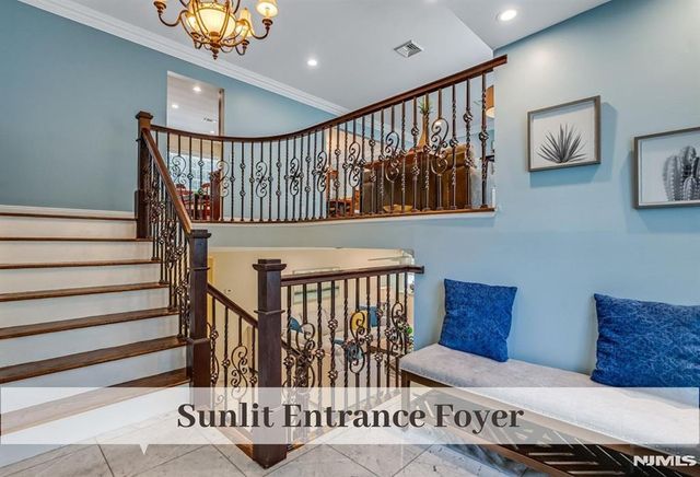 11 Stone Ridge Lane, Ho-ho-kus, NJ 07423
