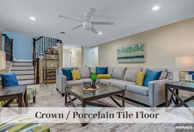 11 Stone Ridge Lane, Ho-ho-kus, NJ 07423