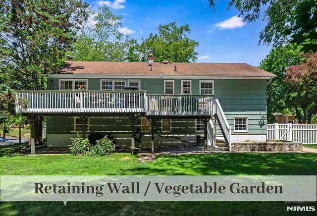 11 Stone Ridge Lane, Ho-ho-kus, NJ 07423