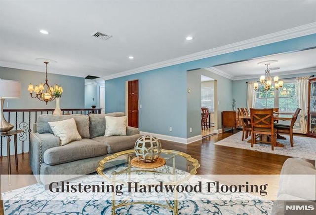 11 Stone Ridge Lane, Ho-ho-kus, NJ 07423