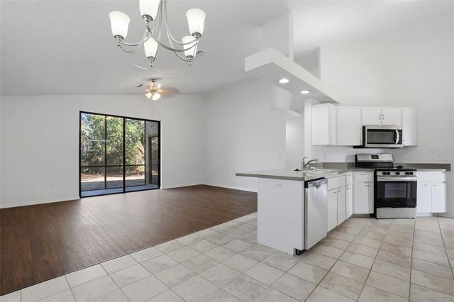 8050 CHADWICK DRIVE, New Port Richey, FL 34654