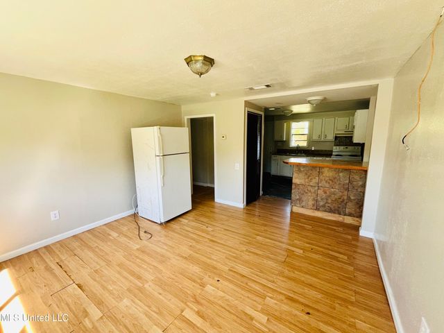 3010 Martin Street, Pascagoula, MS 39581