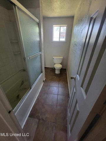 3010 Martin Street, Pascagoula, MS 39581