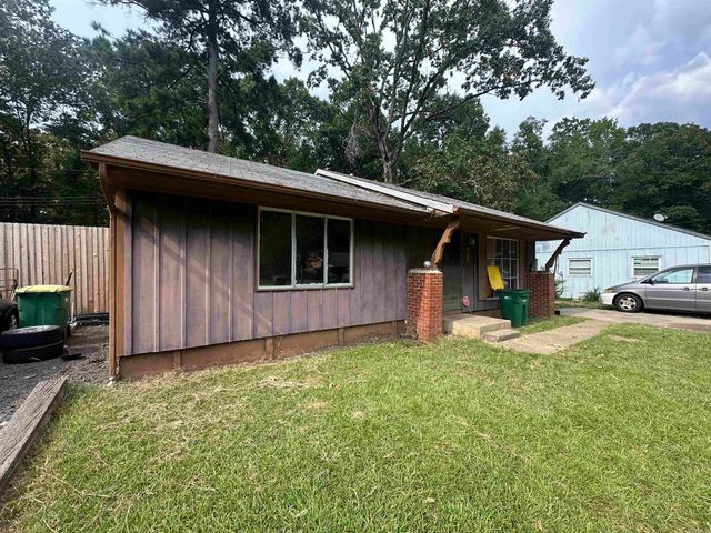 7808 Moore Dr, Little Rock, AR 72209