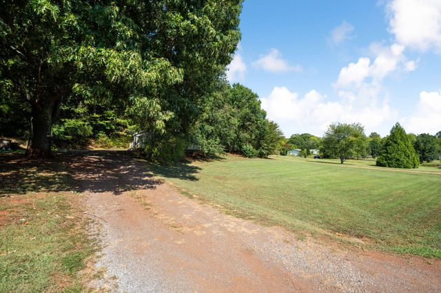 512 Jefferson Trace, Dalton, GA 30721