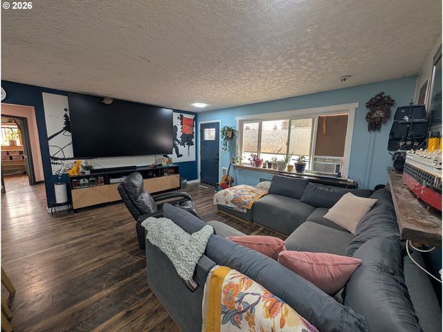 2203 SHERIDAN Dr, Vancouver, WA 98661