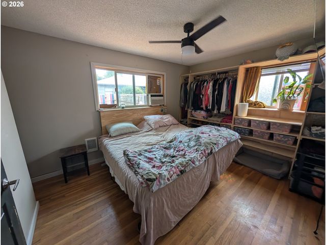 2203 SHERIDAN Dr, Vancouver, WA 98661