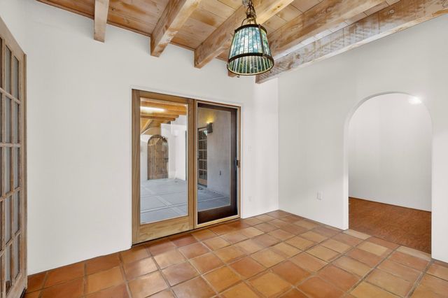 33 Moya Loop, Santa Fe, NM 87508