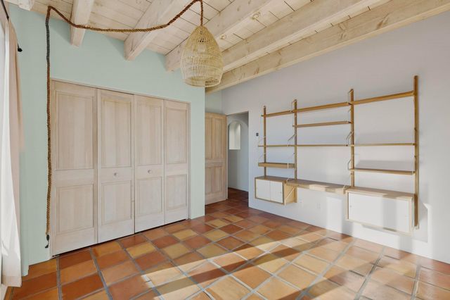 33 Moya Loop, Santa Fe, NM 87508