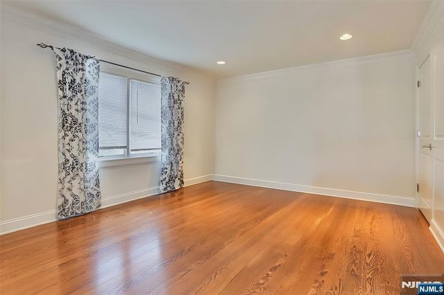 20 Franklin Avenue, Wallington, NJ 07057