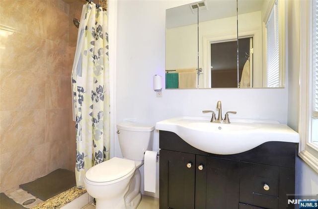 20 Franklin Avenue, Wallington, NJ 07057