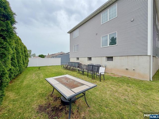 20 Franklin Avenue, Wallington, NJ 07057