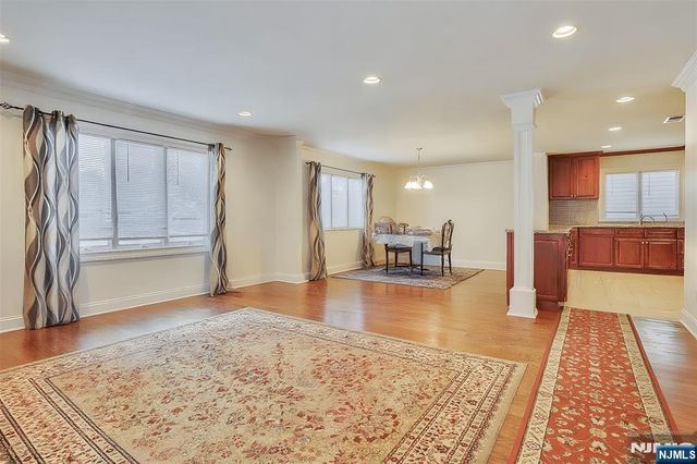 20 Franklin Avenue, Wallington, NJ 07057