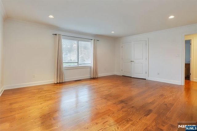 20 Franklin Avenue, Wallington, NJ 07057