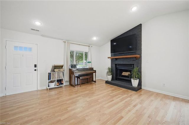 3801 Hazel CT, Virginia Beach, VA 23456