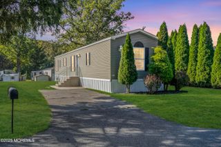 125 Oak Drive, Manchester, NJ 08759