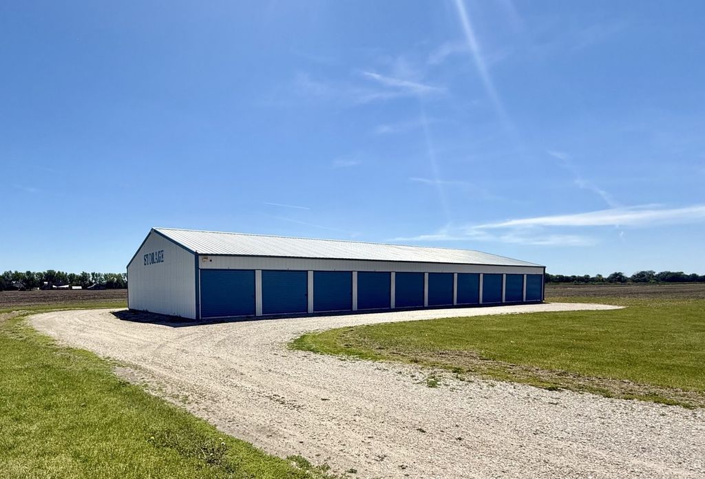 Image 11 of property listing at 18480 Illinois Hwy 78, Annawan, IL 61234