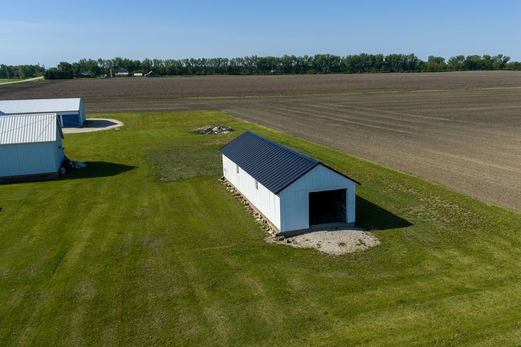Image 13 of property listing at 18480 Illinois Hwy 78, Annawan, IL 61234