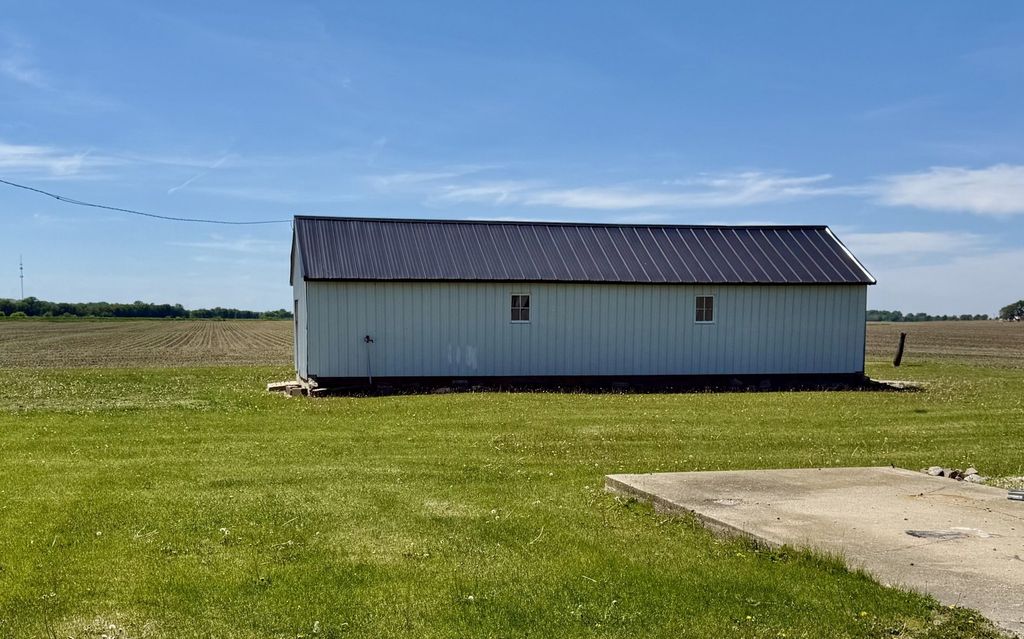 Image 15 of property listing at 18480 Illinois Hwy 78, Annawan, IL 61234