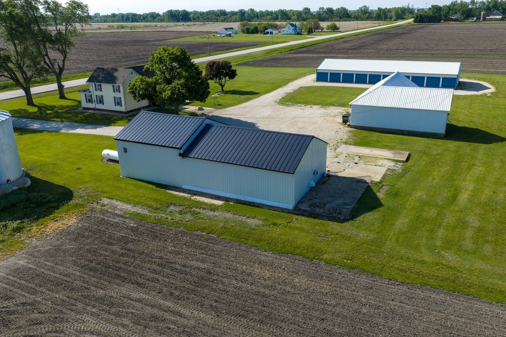 Image 16 of property listing at 18480 Illinois Hwy 78, Annawan, IL 61234
