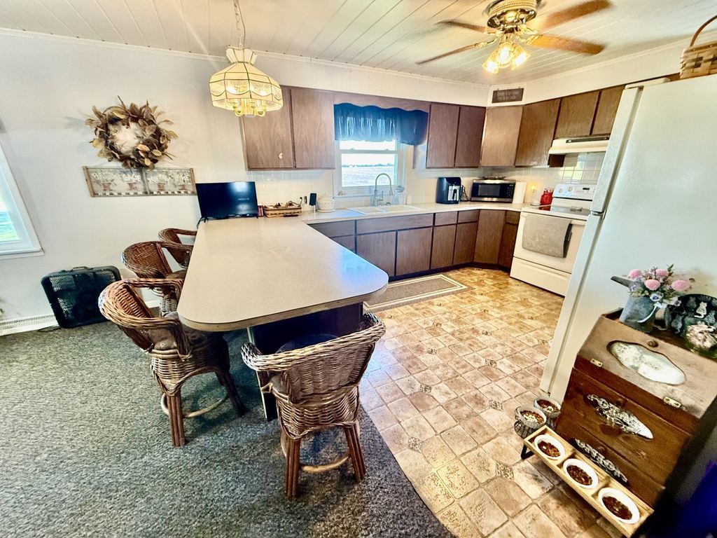 Image 28 of property listing at 18480 Illinois Hwy 78, Annawan, IL 61234