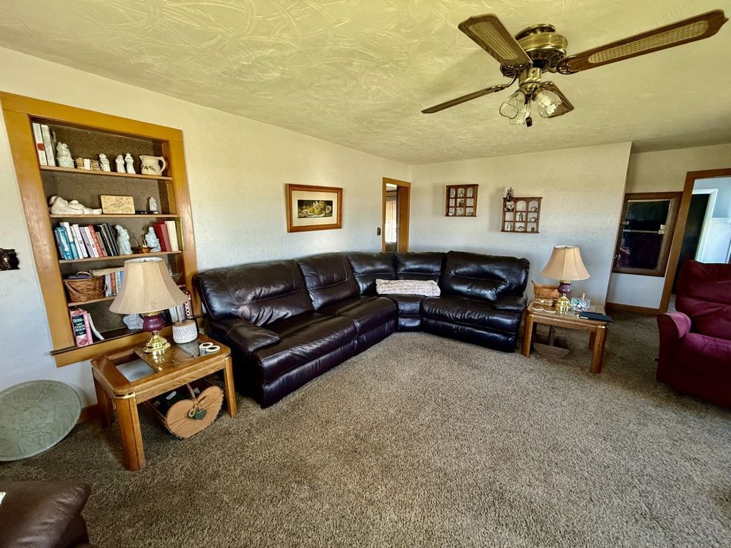 Image 31 of property listing at 18480 Illinois Hwy 78, Annawan, IL 61234