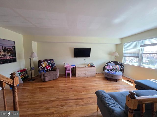10 CASEY CT, Baltimore, MD 21228