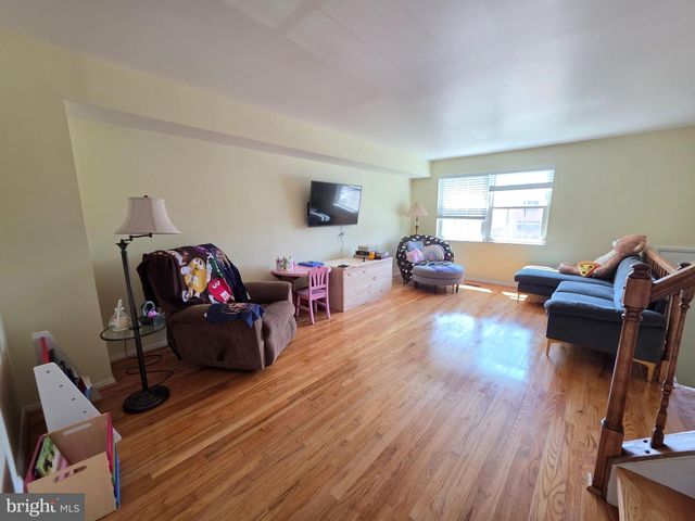 10 CASEY CT, Baltimore, MD 21228