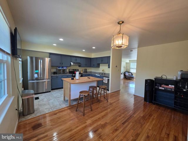 10 CASEY CT, Baltimore, MD 21228