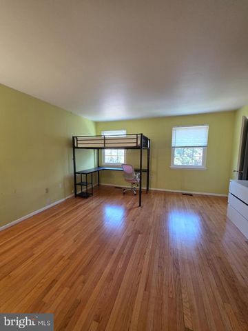 10 CASEY CT, Baltimore, MD 21228