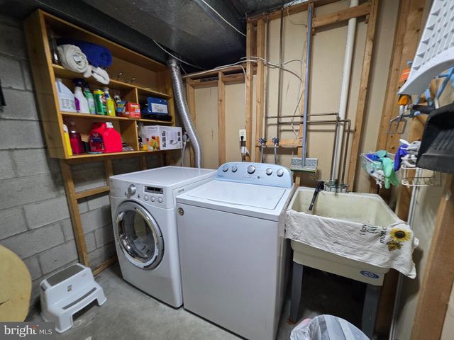 10 CASEY CT, Baltimore, MD 21228