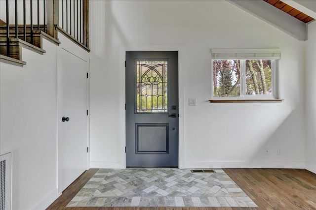 18263 Lake Forest Dr, Penn Valley, CA 95946