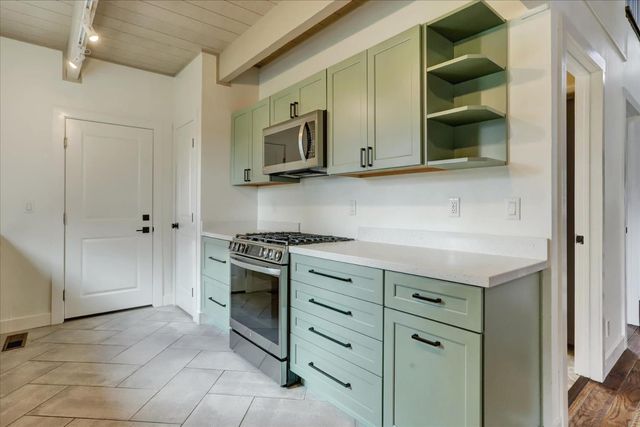 18263 Lake Forest Dr, Penn Valley, CA 95946