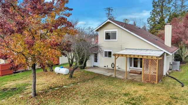 18263 Lake Forest Dr, Penn Valley, CA 95946